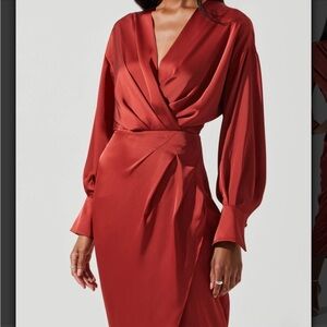 Astr Sadyra drop shoulder long sleeved wrap dress - new with tags